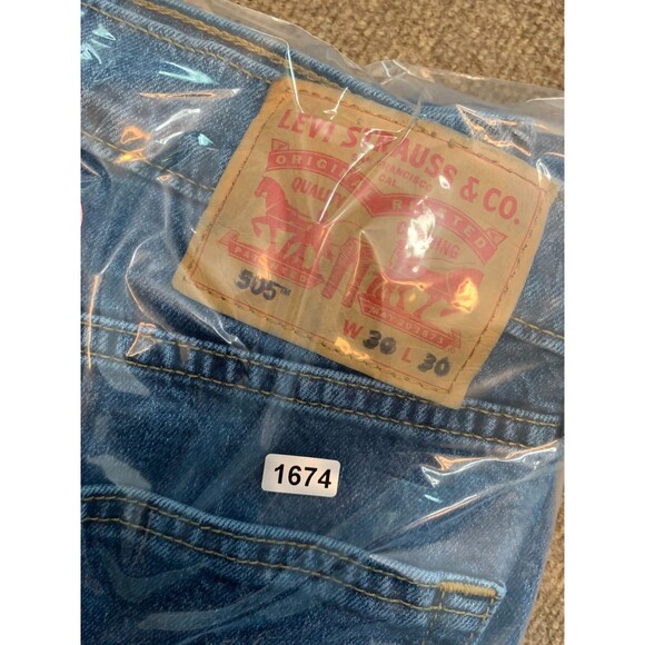 Levis 505 Jeans Mens 34x30 Straight Leg Whiskered Dark Wash Cotton Denim - Picture 9 of 9